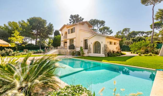 Location saisonnière Villa Antibes